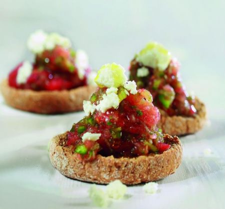 Ντακάκια με ούζο και φέτα