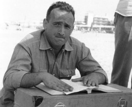 Ο γιος του φασίστα και η χήρα του πολεμιστή