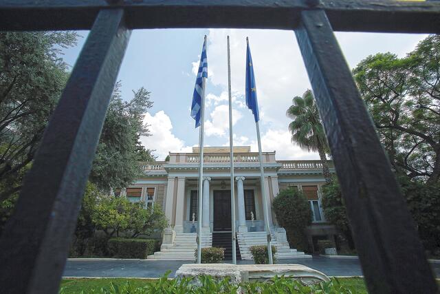 Γιατί φθείρεται η κυβερνητική κυριαρχία