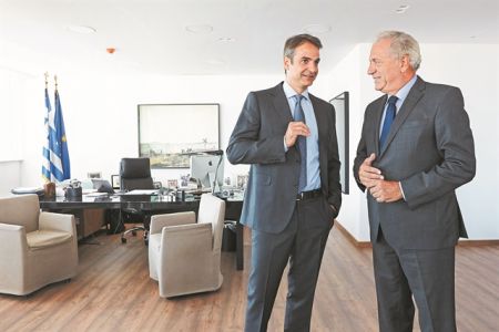 Στροφή στην οικονομία και στη μάχη κατά του λαϊκισμού