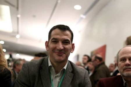 Ο Πύρρος, τα μνημόνια και ο σπαραγμός των συριζαίων