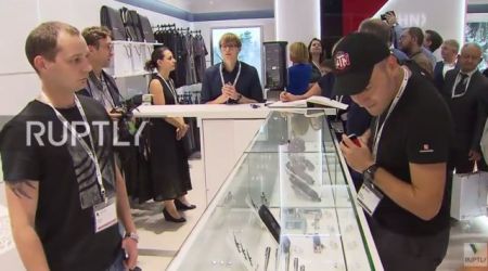 Κατάστημα άνοιξε η Καλάσνικοφ στο μεγαλύτερο αεροδρόμιο της Μόσχας