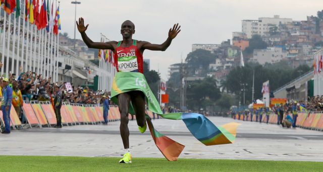 Ο Κιπτσόγκ Ολυμπιονίκης στον Μαραθώνιο, έκανε το «νταμπλ» η Κένυα | tovima.gr