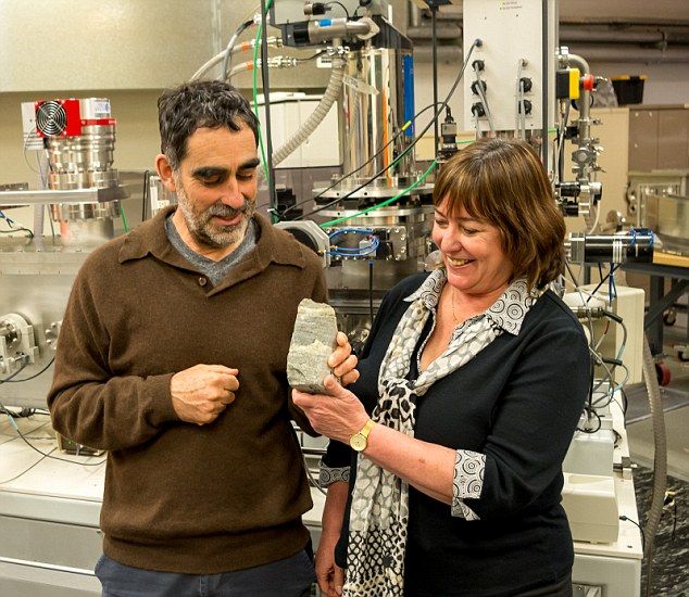 Βρέθηκαν οι αρχαιότερες μορφές ζωής της Γης