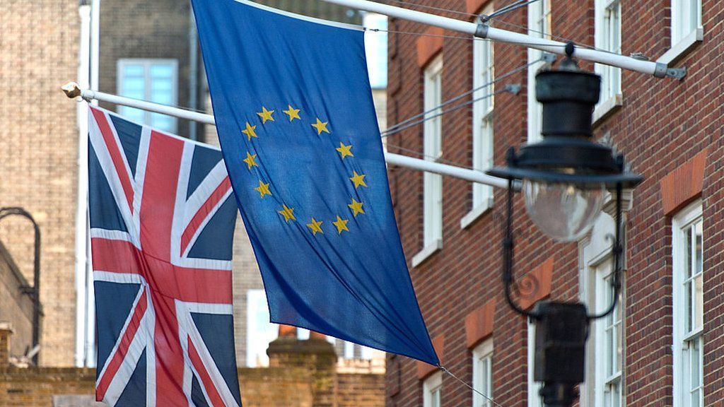 «Σαφήνεια» για τις βρετανικές προθέσεις σχετικά με το Brexit ζητεί το Βερολίνo