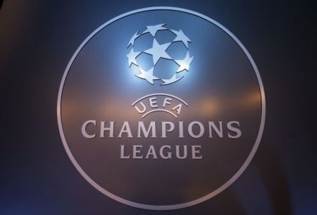 Σέντρα στους ομίλους του Champions League
