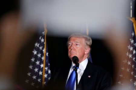 Ενδοοικογενειακή βία στο «ενεργητικό» του επικεφαλής της εκστρατείας Τραμπ