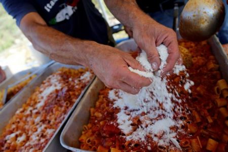 Μακαρονάδα VIP για τους σεισμοπαθείς στην Ιταλία μαζεύει… €23.000