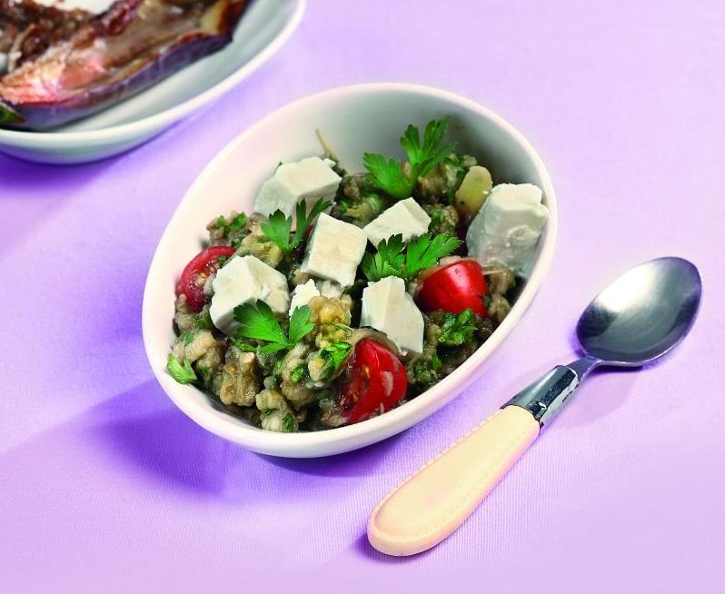 Μελιτζανοσαλάτα με φέτα και ντοματίνια