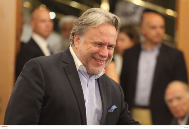 Το κυβερνητικό σχέδιο για εργαζόμενους στα κανάλια που δεν αδειοδοτήθηκαν