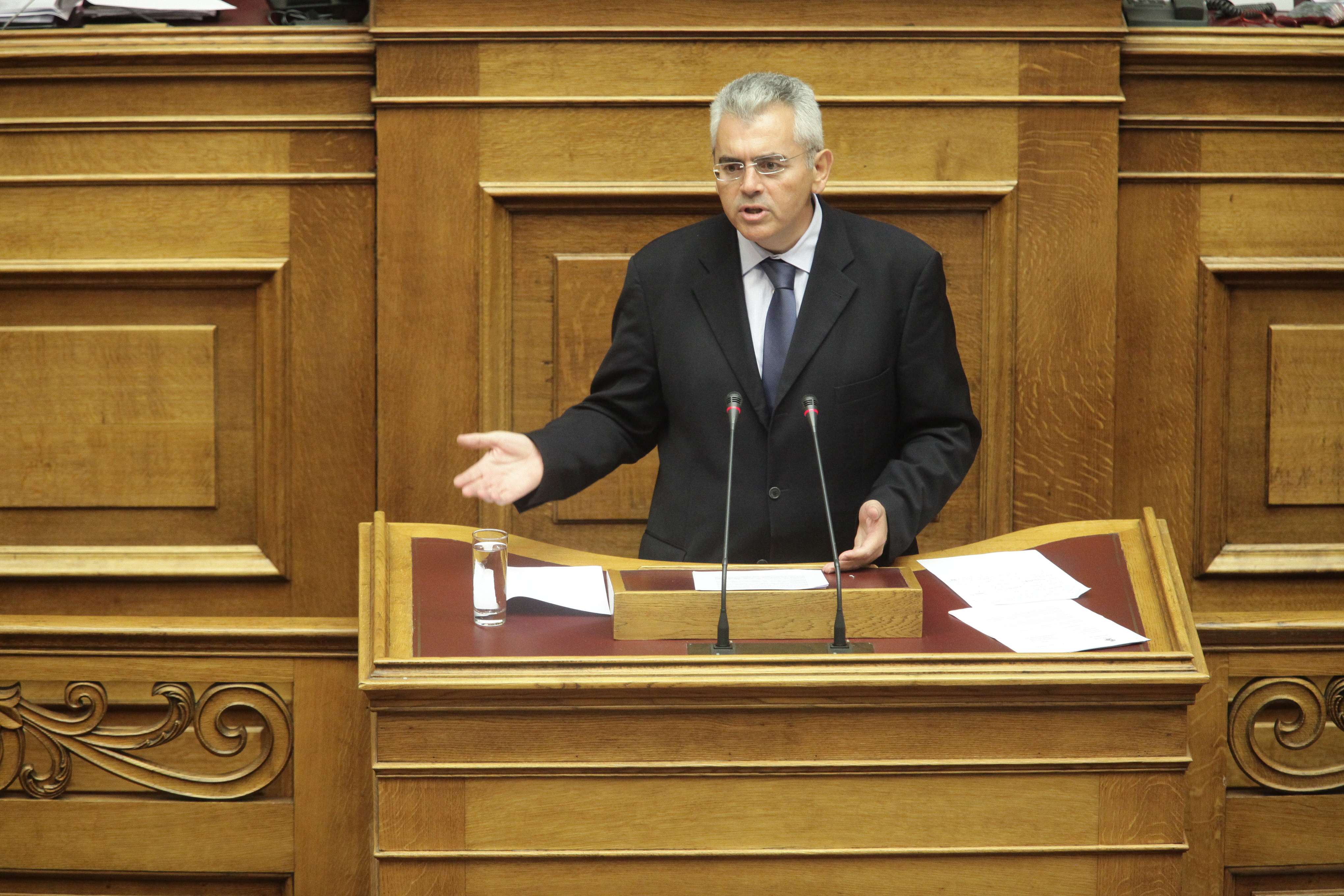 Βουλή: Κόντρα Χαρακόπουλου-Τόσκα για προπηλακισμούς βουλευτών ΣΥΡΙΖΑ