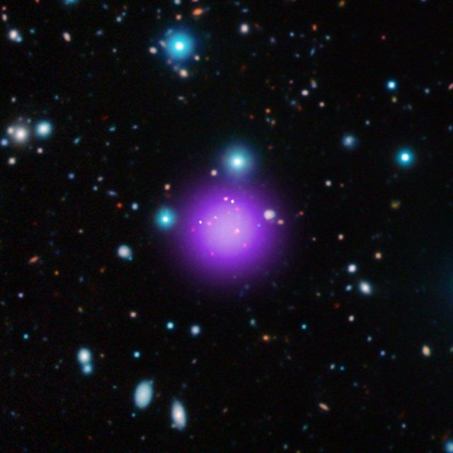 Το πιο μακρινό γαλαξιακό σμήνος | tovima.gr