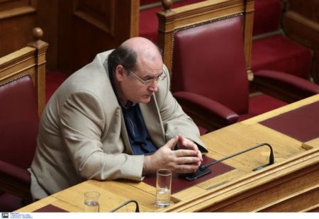 Ψηφίστηκε το νομοσχέδιο για την ελληνόγλωσση εκπαίδευση