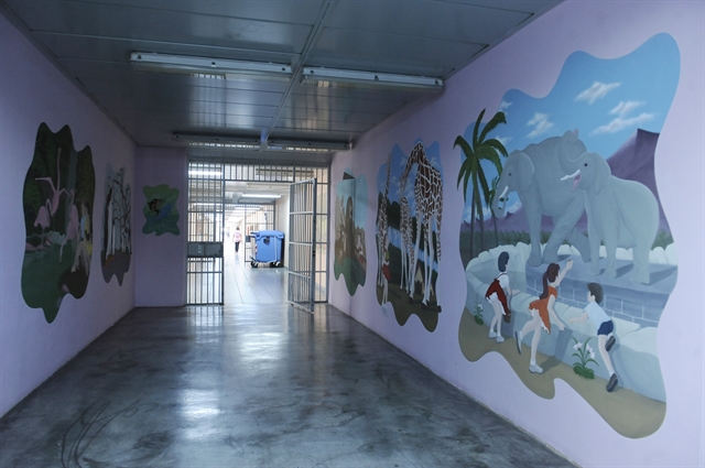 Η φροντίδα μιας… Μέρκελ για τους κρατουμένους