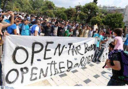 Συγκέντρωσεις προσφύγων σε Λέσβο, Χίο και Θεσσαλονίκη