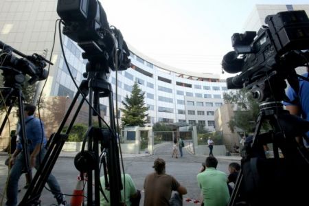 Πεντάωρη στάση εργασίας στα κανάλια τη Δευτέρα