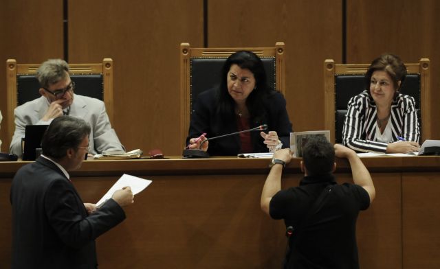 Δίκη Χ.Α: «Αλλα λόγια» και αντιφάσεις από τον αστυνομικό Τσολακίδη