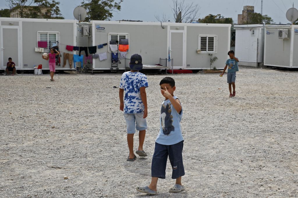 Κομισιόν: Στήριξη στην Ελλάδα για τα ασυνόδευτα προσφυγόπουλα