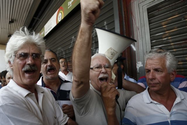 Ποιοι θα πληρώσουν το ψαλίδι στις συντάξεις