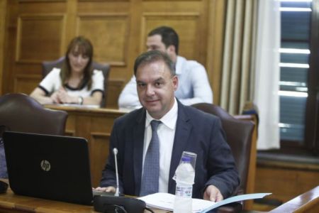 Λιαργκόβας: Να επισπευστεί το νομοσχέδιο για τις ηλεκτρονικές συναλλαγές
