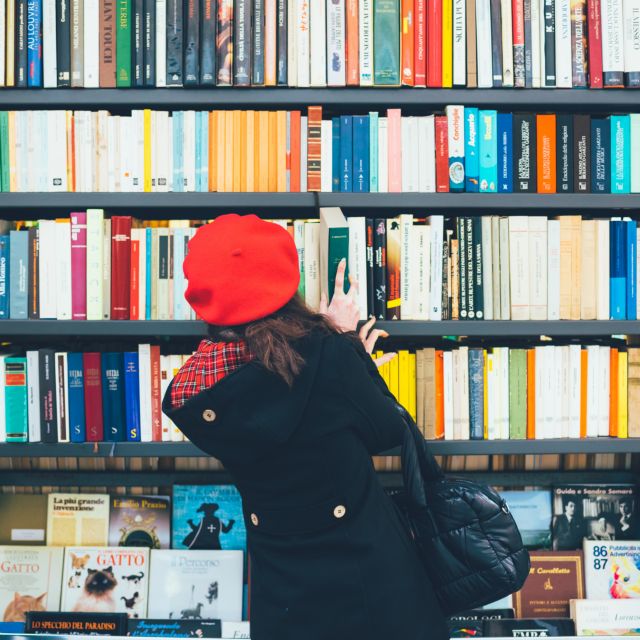 Σε κίνηση εκκρεμούς