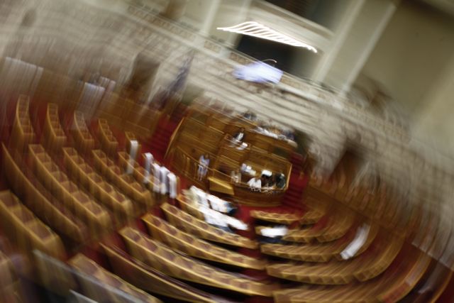 Τα τρικ της κυβέρνησης για τον βασικό μέτοχο