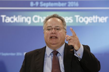 Ο Κοτζιάς εγκαλεί την Κομισιόν για την αναφορά στο Τσάμικο