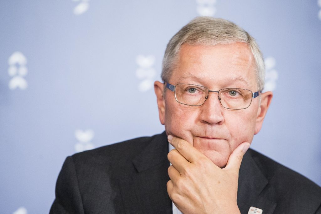 Ρέγκλινγκ: Η Ελλάδα μπορεί να βγει στις αγορές πιθανόν από το 2017