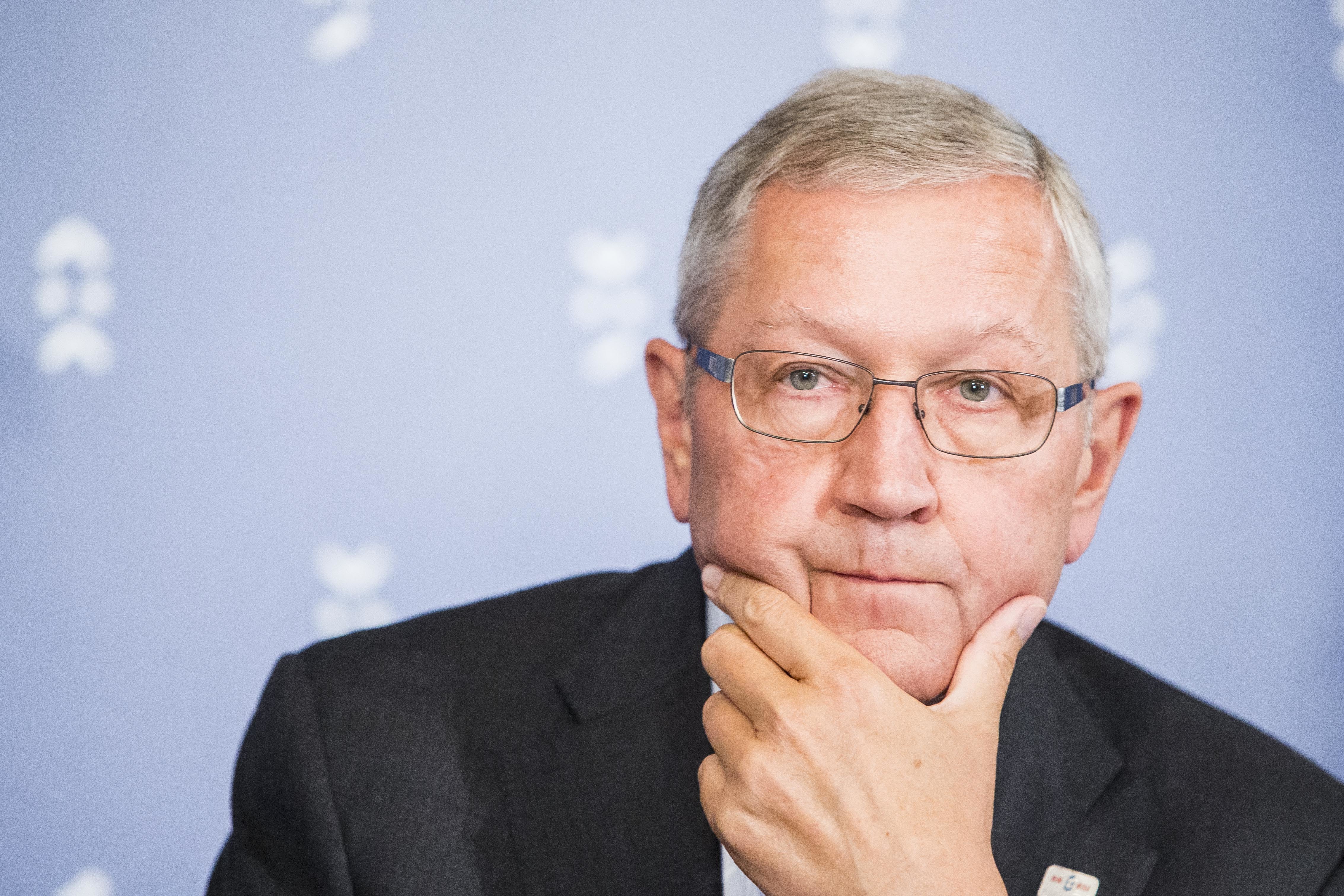 Ρέγκλινγκ: Η Ελλάδα μπορεί να βγει στις αγορές πιθανόν από το 2017