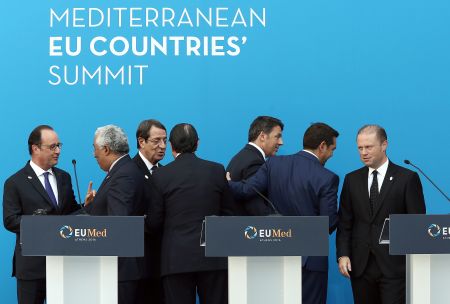 Κυβέρνηση: Εκπομπές μαγειρικής στα κανάλια αντί κάλυψη της Συνόδου