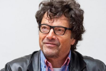 Γερμανός βουλευτής μετέφερε στη Γερμανία ορφανό από την Αφρική