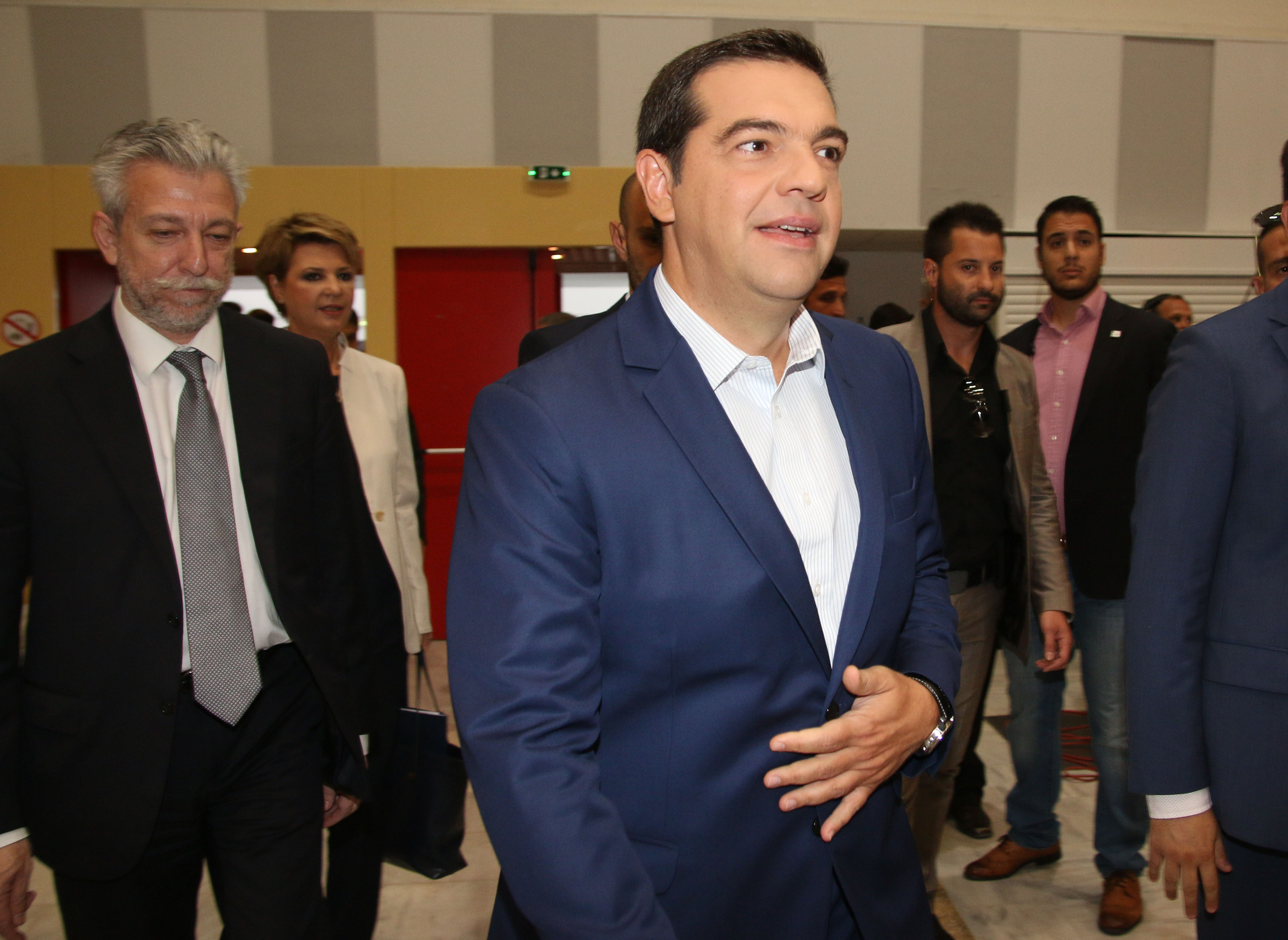 Ο ολοκληρωτικός ΣΥΡΙΖΑ επί σκηνής