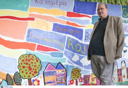 Φίλης: Ολοι οι δημοσιογράφοι να έχουν τη δυνατότητα ερώτησης