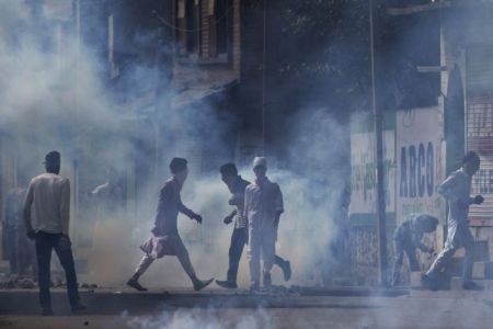 Επίθεση σε βάση του ινδικού στρατού στο Κασμίρ με 21 νεκρούς