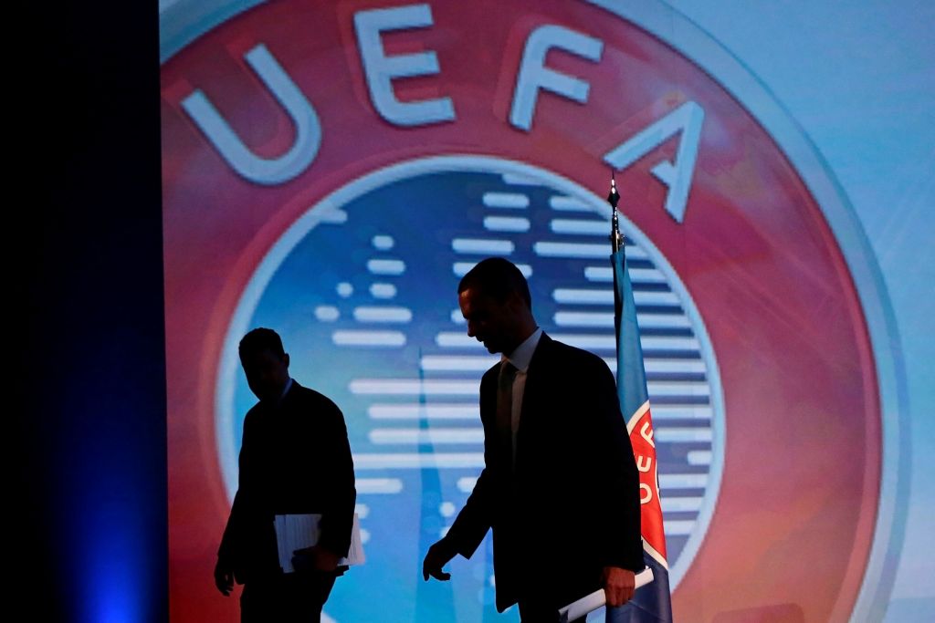 Η UEFA απειλεί με αποκλεισμό την Ελλάδα