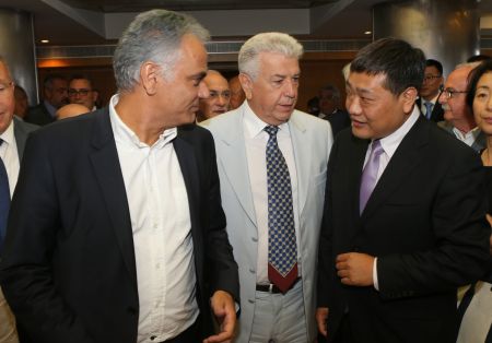 Υπεγράφη το μνημόνιο συνεργασίας ΔΕΗ και κινεζικής CMEC