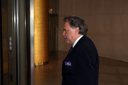 Διαψεύδει μπλόκο θεσμών για τις ασφαλιστικές εισφορές η κυβέρνηση