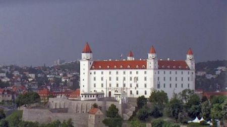 «Μικρό καλάθι» για τη Σύνοδο της Μπρατισλάβα