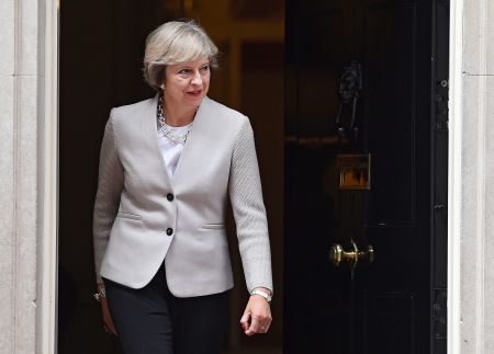 Λονδίνο: Υπουργικό Συμβούλιο μετά τις παραιτήσεις των υπουργών