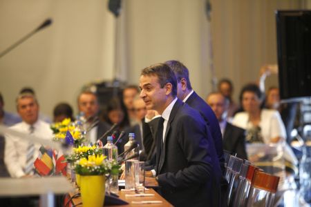 Κριτική Μητσοτάκη κατά κυβέρνησης και ΕΕ για το προσφυγικό