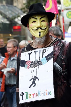 Χιλιάδες Γερμανοί στους δρόμους κατά της Διατλαντικής Συμφωνίας Ελευθέρου Εμπορίου