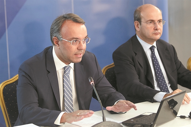 «Πλειοδοσία» για τον κατώτατο