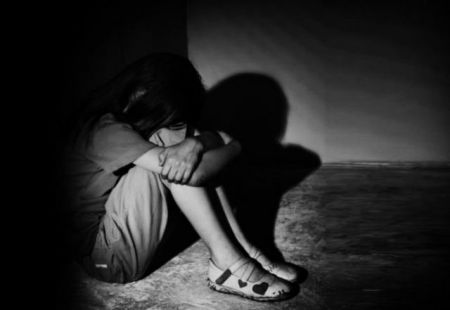 Ασελγούσε επί έξι χρόνια σε ανήλικη στην ανατολική Αττική