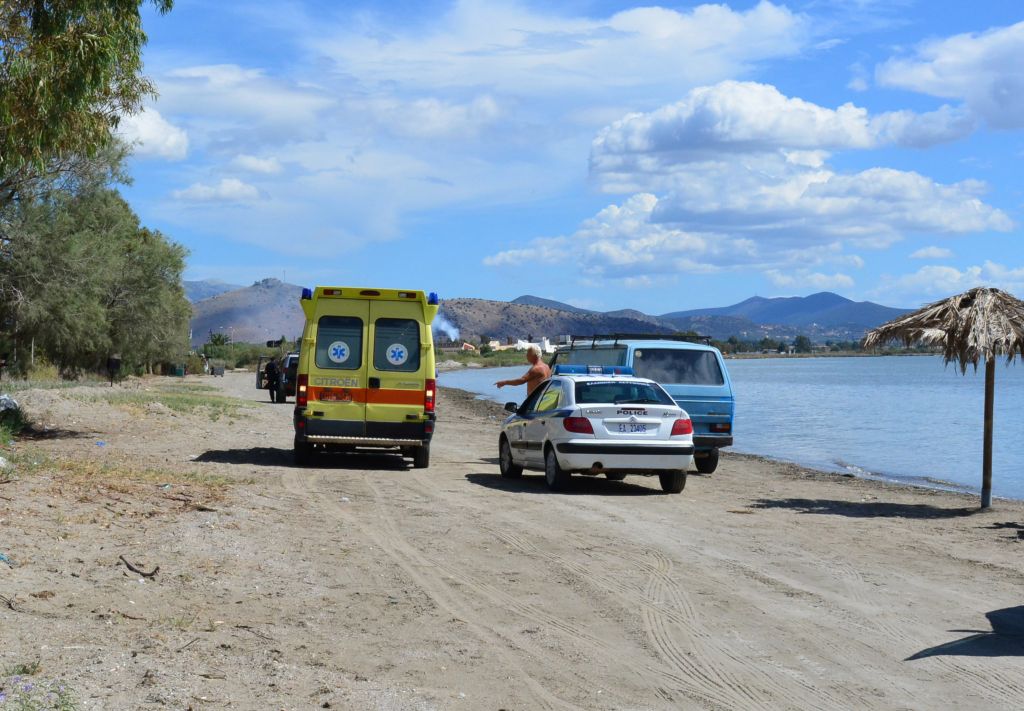 Χανιά: Διάσωση τουριστών που το κανό τους παρασύρθηκε από τα κύματα