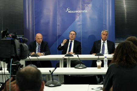 ΝΔ: Μαύρο σύννεφο μαζεύεται πάνω από τη Δημοκρατία