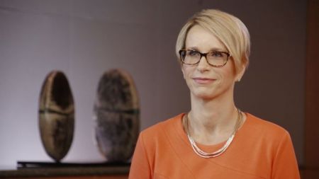 Μια κυρία στο τιμόνι της GlaxoSmithKline