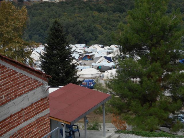 Αντιδράσεις για τη φιλοξενία προσφύγων στη μονή Πέτρας στον Oλυμπο | tovima.gr