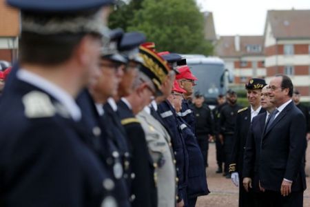 Ολάντ: Η «ζούγκλα» του Καλαί θα κλείσει οριστικά