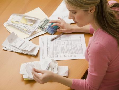 Πρωτοφανές φορολογικό μπαράζ ως τον Ιανουάριο