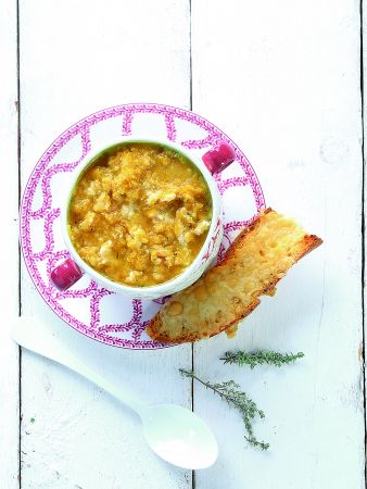 Κολοκυθόσουπα με ξινό τραχανά και φρέσκια μυζήθρα